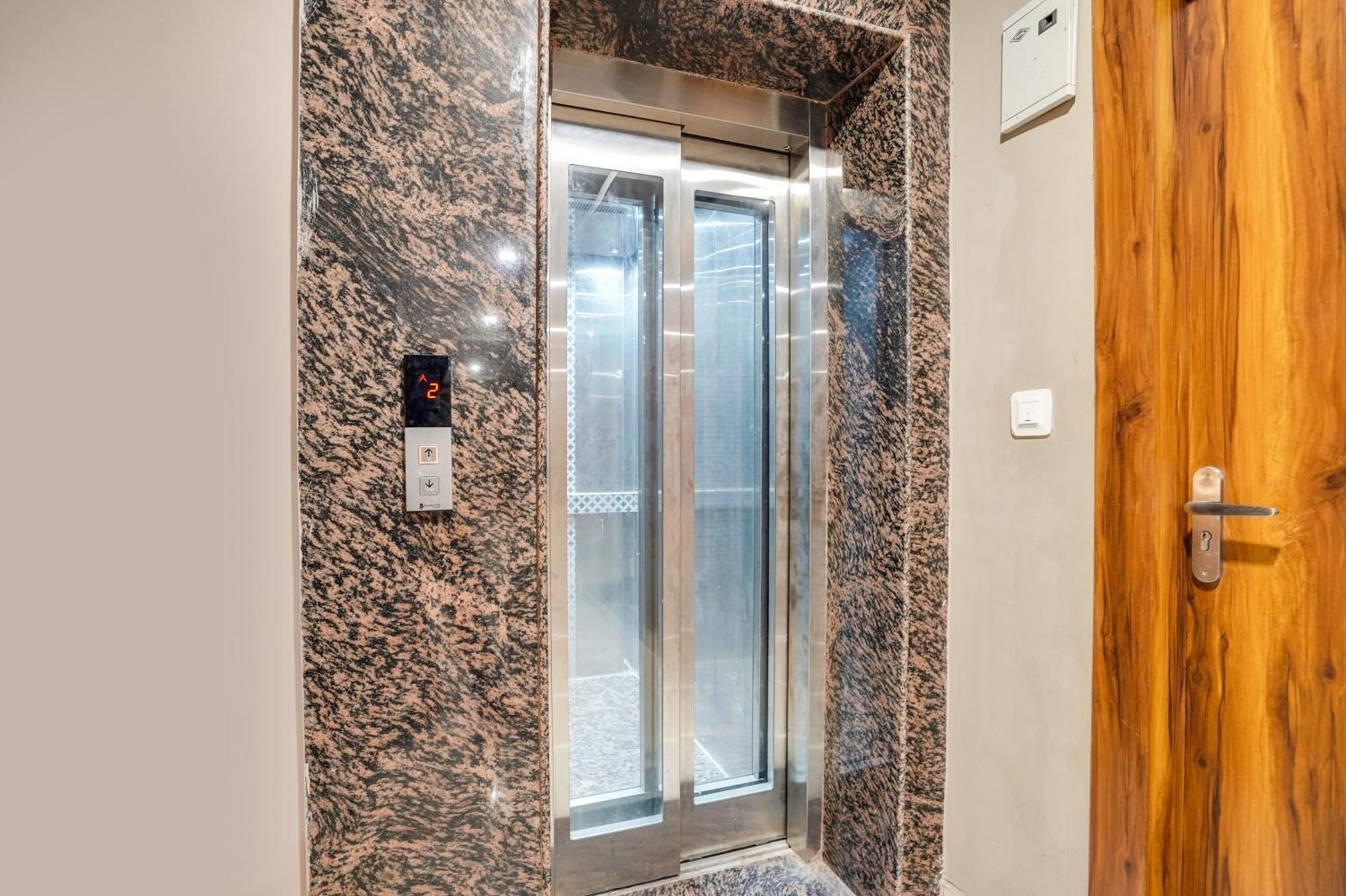 Super Townhouse Tapovan Екстер'єр фото